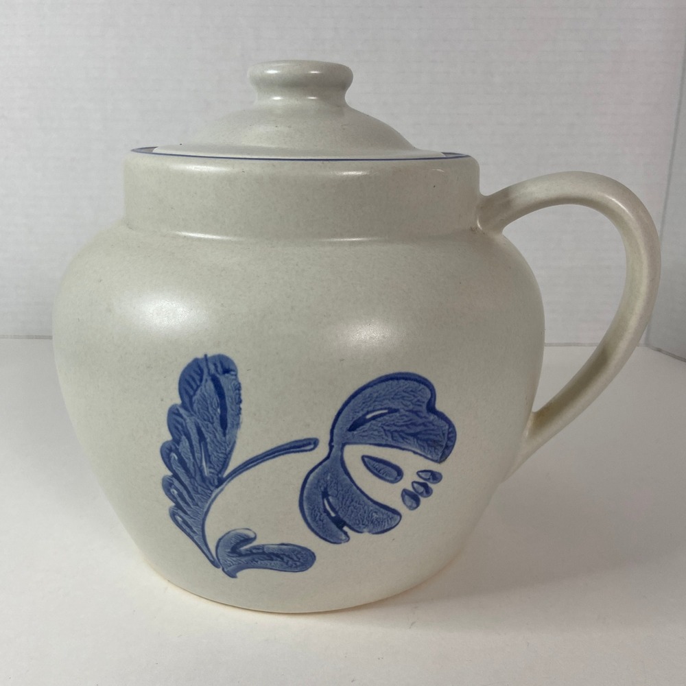 Pfaltzgraff Yorktowne Stoneware Pitcher Cookie Jar w/Lid Blue Floral Vintage USA
